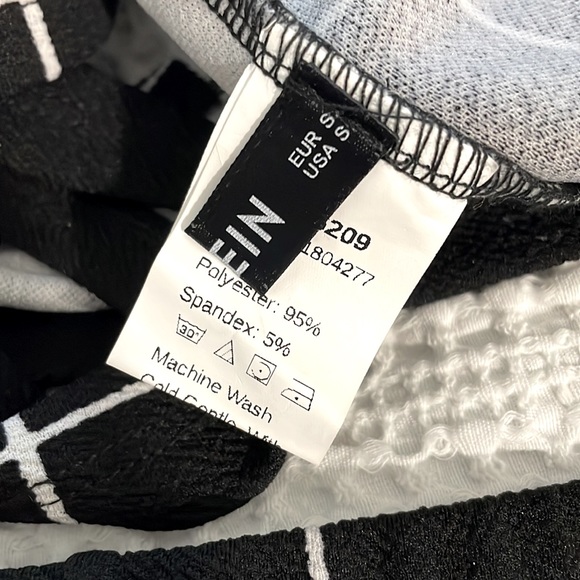 SHEIN 2 piece Grid Crop Top & Skort - Picture 10 of 11